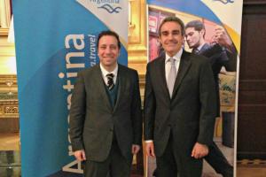 El Secretario Ejecutivo Roberto Palais (izq.) con el Embajador Daniel Pierini